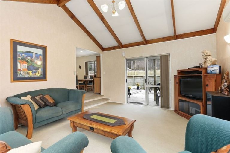 Photo of property in 2/23 Duncan Avenue, Te Atatu South, Auckland, 0610