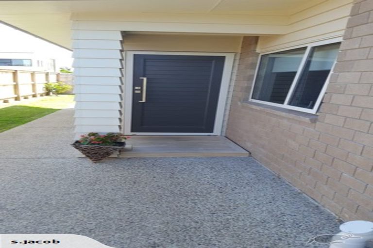 Photo of property in 20 Defender Crescent, Beachlands, Auckland, 2018