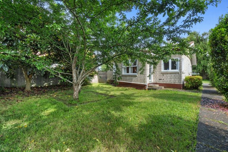 Photo of property in 140 Massey Street, Frankton, Hamilton, 3204