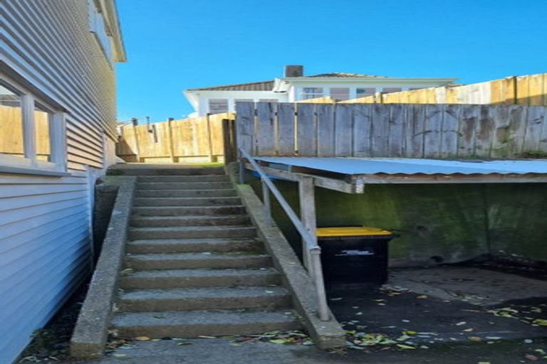 Photo of property in 41 Hindmarsh Street, Johnsonville, Wellington, 6037