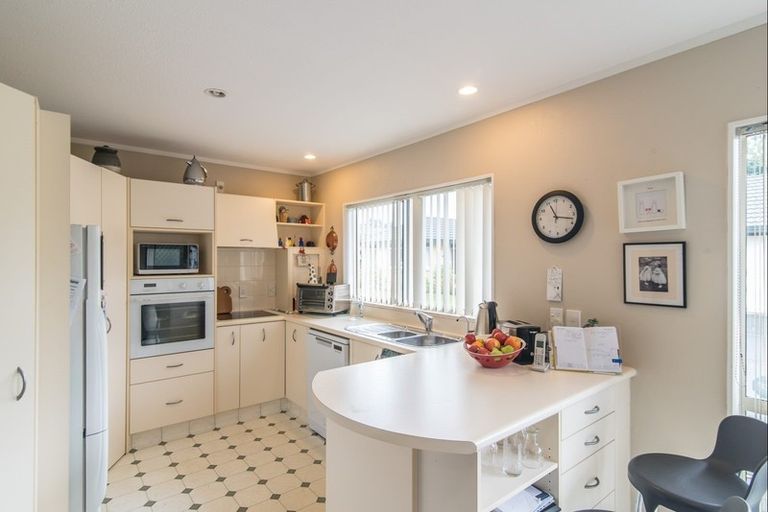 Photo of property in 166a Raumati Road, Raumati Beach, Paraparaumu, 5032