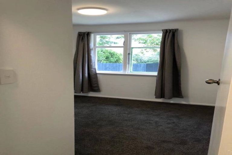 Photo of property in 9 Gribble Grove, Stokes Valley, Lower Hutt, 5019