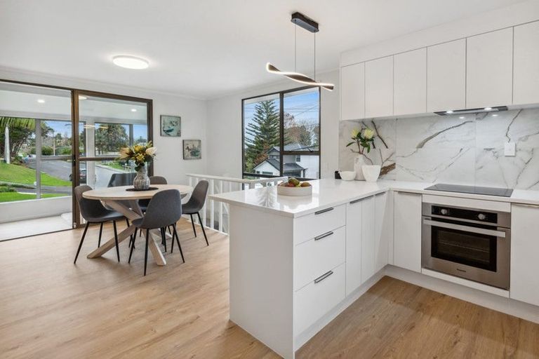 Photo of property in 1/16 Hogans Road, Glenfield, Auckland, 0629