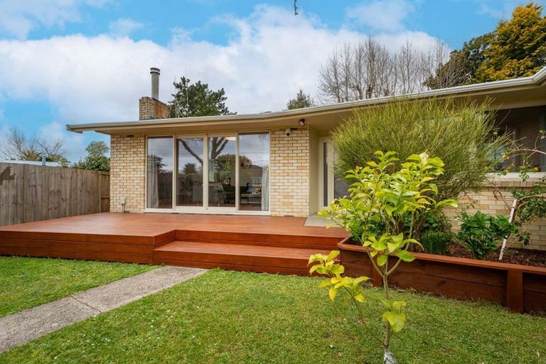 Photo of property in 28 Barrie Crescent, Silverdale, Hamilton, 3216