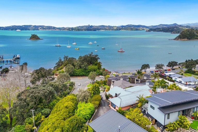 Photo of property in 12 Wallace Lane, Paihia, 0200