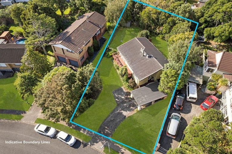 Photo of property in 14 Elsted Place, Goodwood Heights, Auckland, 2105