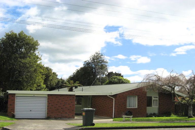 Photo of property in 195 Bartholomew Road, Levin, 5510