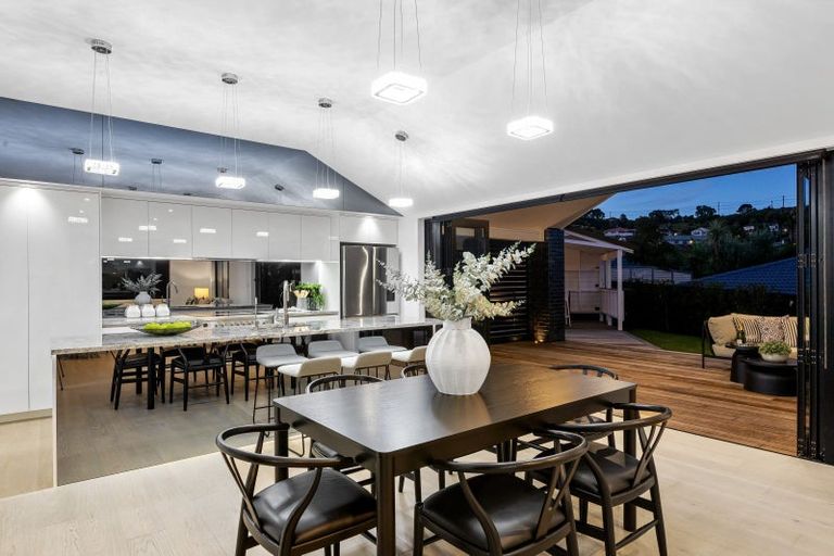 Photo of property in 4 Grovenor Drive, Orewa, 0931