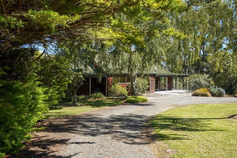 Photo of property in 180 Leader Road West, Waiau, 7395