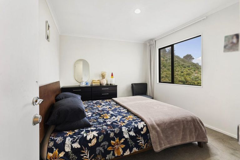 Photo of property in 2/19 Onslow Road, Khandallah, Wellington, 6035