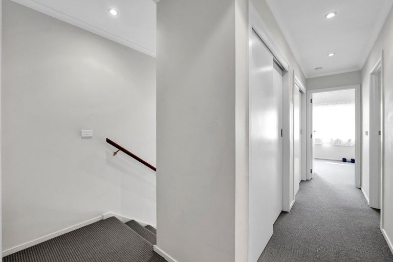 Photo of property in The Strand, 7/16 Ronald Street, Strandon, New Plymouth, 4312