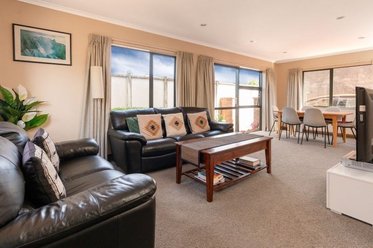 Photo of property in 33 Argentine Avenue, Miramar, Wellington, 6022