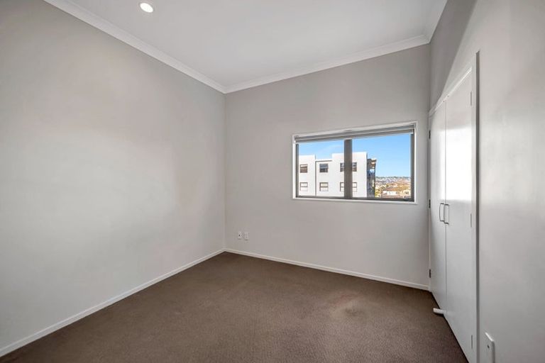 Photo of property in 9/46 Carlos Drive, Flat Bush, Auckland, 2016