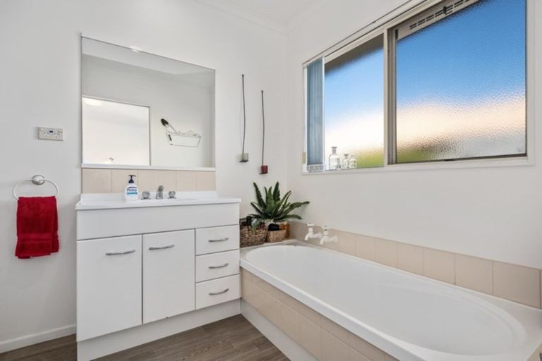 Photo of property in 9 Lavender Place, Papamoa Beach, Papamoa, 3118