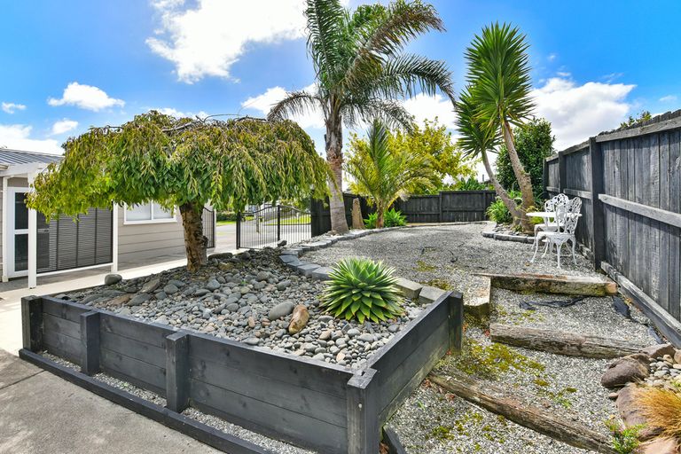 Photo of property in 148 Carnoustie Drive, Wattle Downs, Auckland, 2103