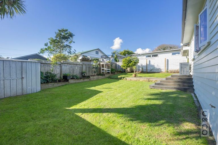 Photo of property in 8 Puriri Street, Helensville, 0800