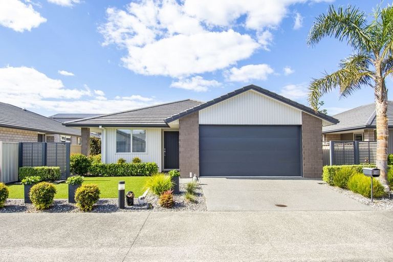 Photo of property in 18 Seashell Drive, Papamoa Beach, Papamoa, 3118