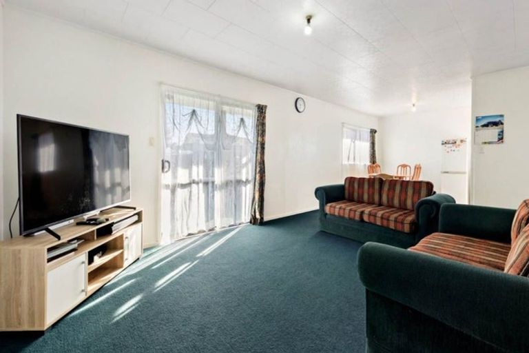 Photo of property in 36 Secretariat Place, Randwick Park, Auckland, 2105