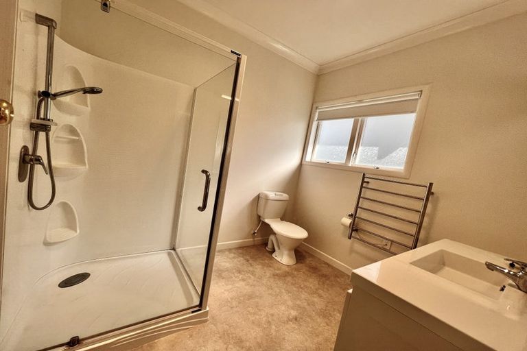 Photo of property in 44 Braid Road, St Andrews, Hamilton, 3200