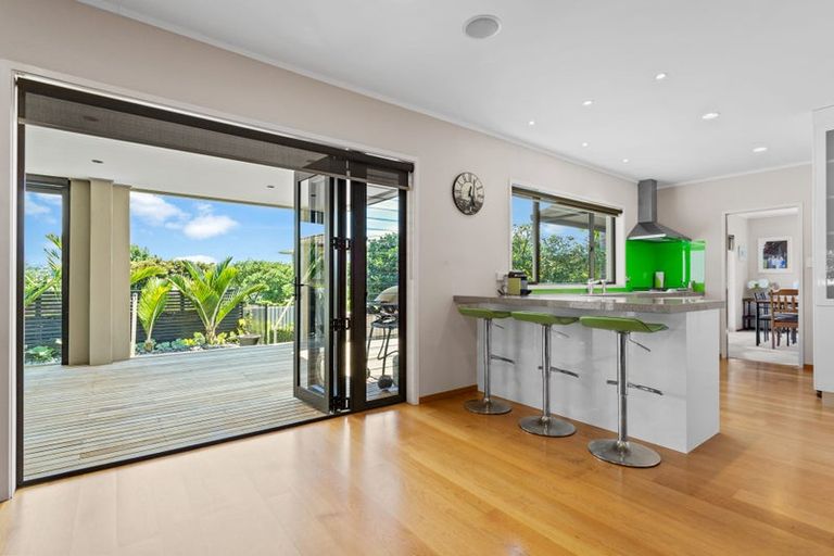 Photo of property in 105 Muir Avenue, Mangere Bridge, Auckland, 2022