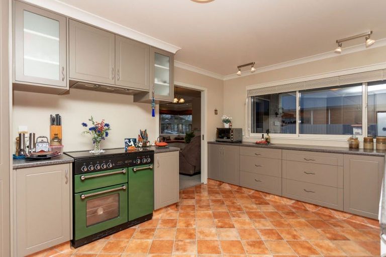 Photo of property in 118 Guy Street, Dannevirke, 4930