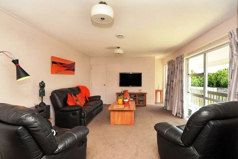 Photo of property in 4/56 Kiwi Esplanade, Mangere Bridge, Auckland, 2022