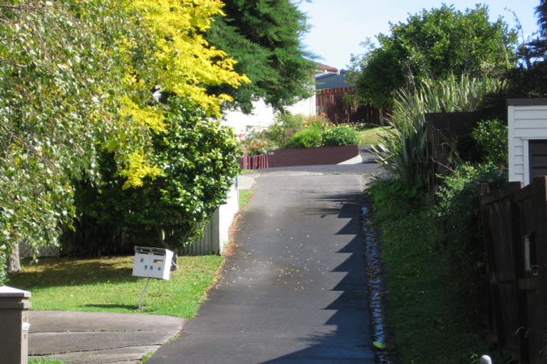 Photo of property in 2/11 Talavera Place, Te Atatu South, Auckland, 0602