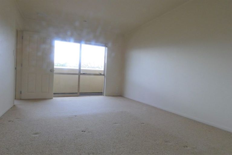 Photo of property in 27 Marinich Drive South, Ranui, Auckland, 0612