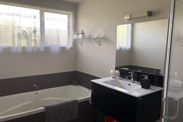 Photo of property in 123b Wiroa Road, Kerikeri, 0293