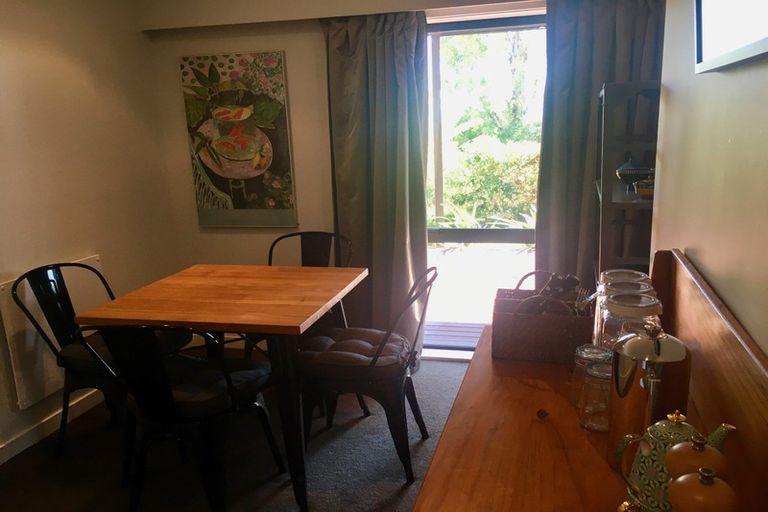 Photo of property in 8 Amherst Place, Cashmere, Christchurch, 8022