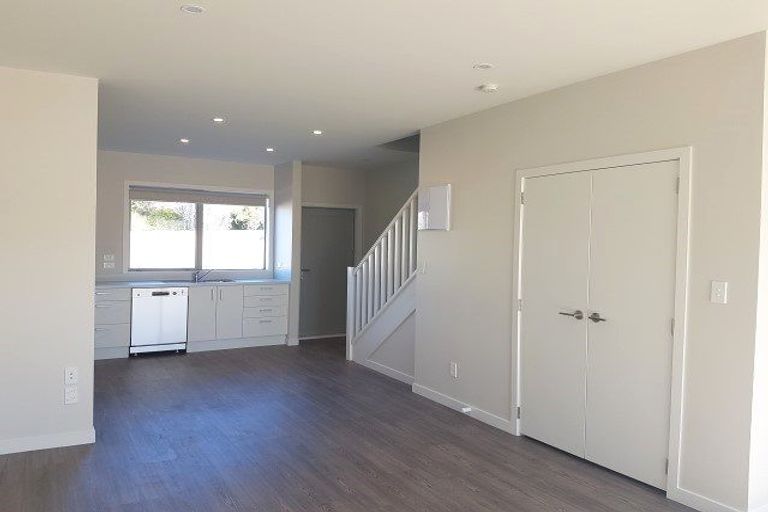 Photo of property in 2/32 Dr Taylor Terrace, Johnsonville, Wellington, 6037