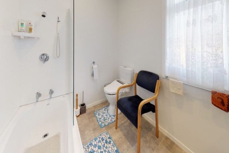 Photo of property in 9 Buckleys Terrace, Tinwald, Ashburton, 7700