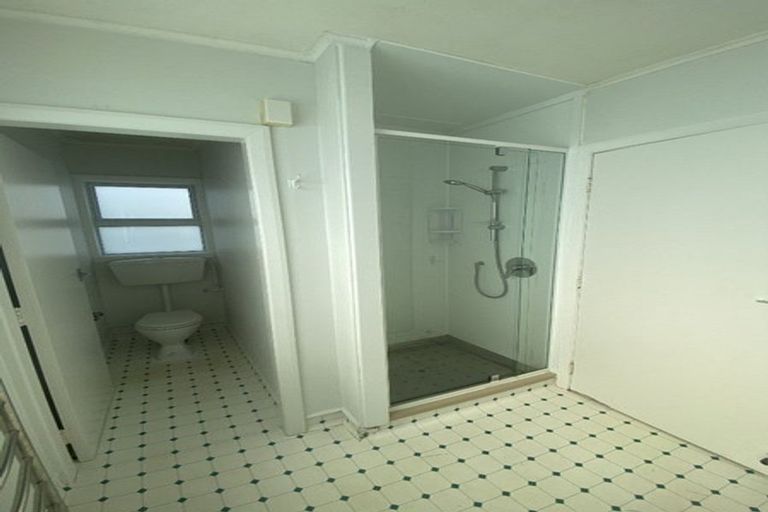 Photo of property in 10 Oriel Place, Tawa, Wellington, 5028