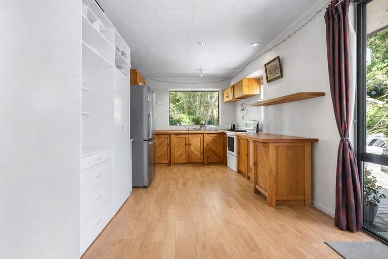 Photo of property in 48 Scott Road, Stanmore Bay, Whangaparaoa, 0932