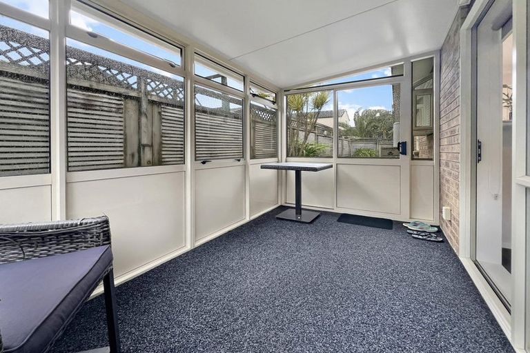 Photo of property in 12 Stewart Gibson Place, Manurewa, Auckland, 2105