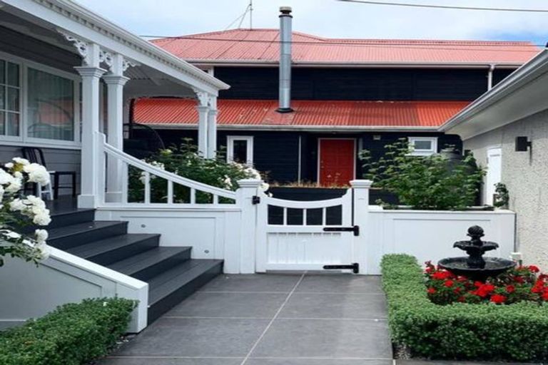 Photo of property in 236 Tinakori Road, Thorndon, Wellington, 6011