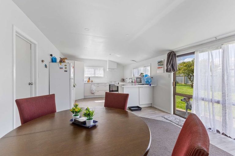 Photo of property in 4 Preston Street, Eltham, 4322