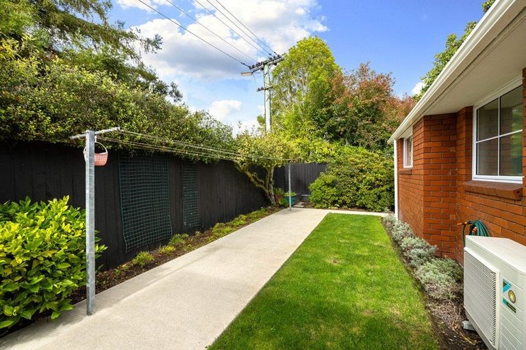 Photo of property in 2/27 Hamilton Avenue, Ilam, Christchurch, 8041