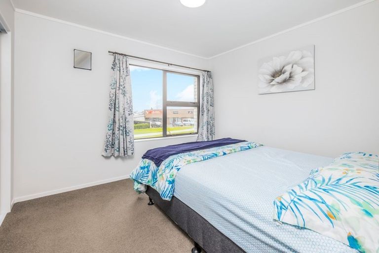 Photo of property in 95 Battalion Drive, Papakura, 2110