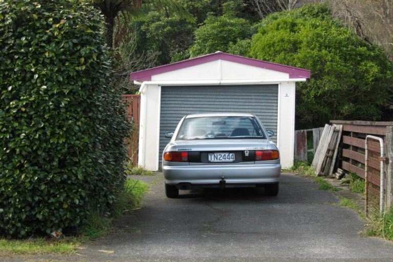 Photo of property in 15 Peel Place, Wainuiomata, Lower Hutt, 5014