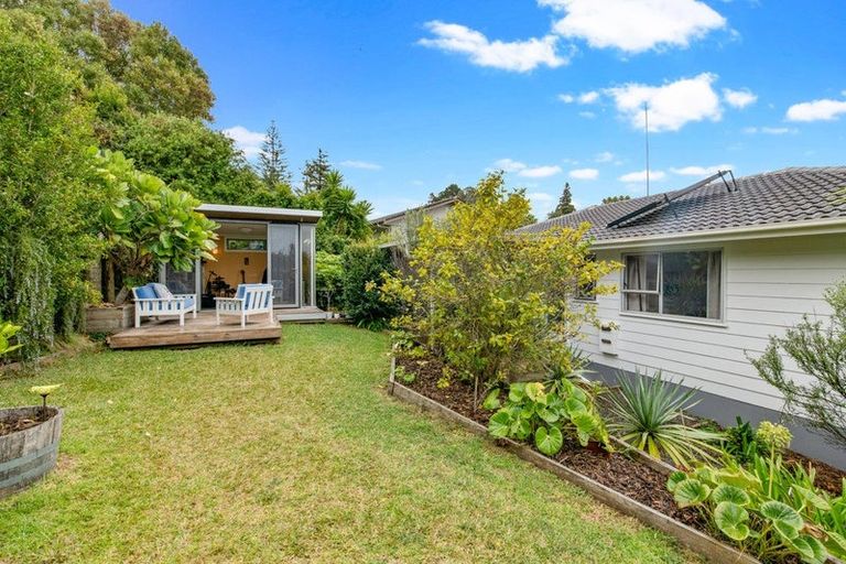 Photo of property in 94 Salamanca Road, Sunnynook, Auckland, 0620