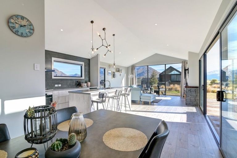 Photo of property in 19 Glenfiddich Road, Jacks Point, Queenstown, 9371