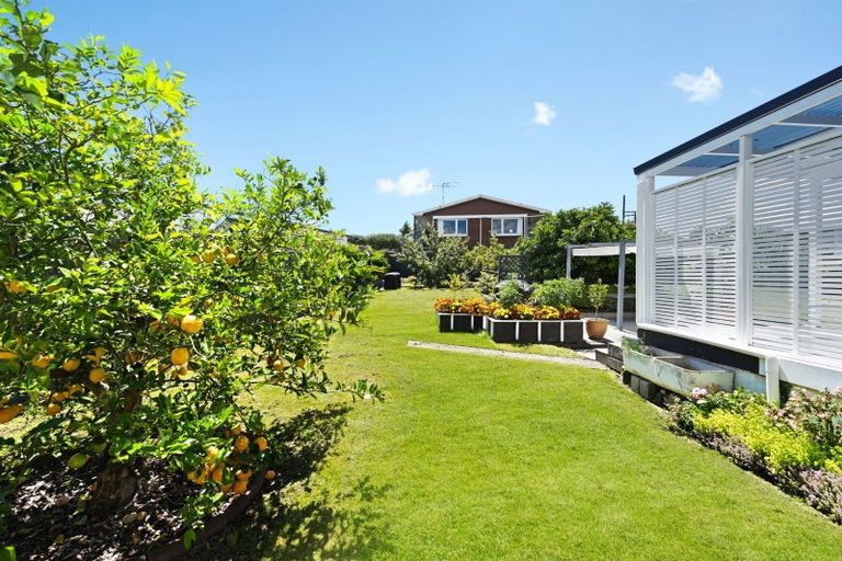 Photo of property in 2 Mountain View Drive, Te Awamutu, 3800