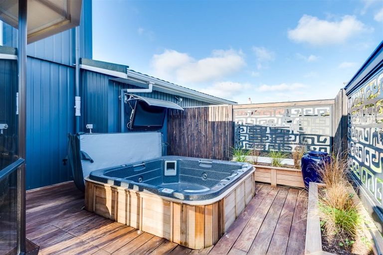 Photo of property in 24 Harpham Street, Taradale, Napier, 4112