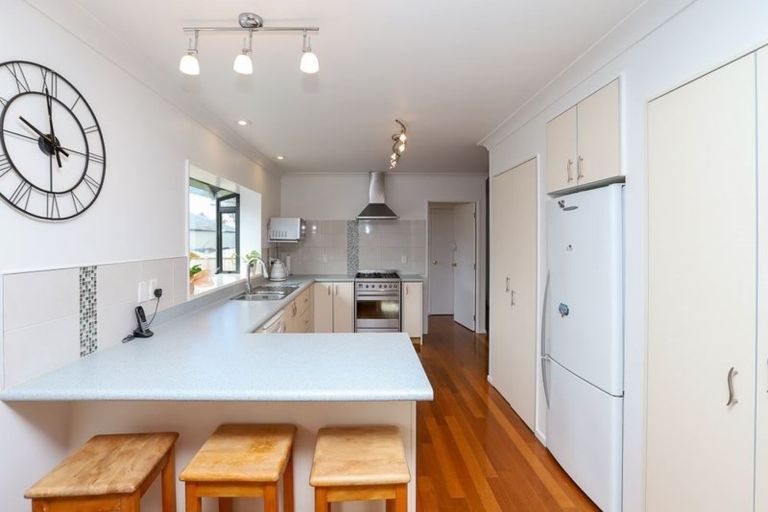 Photo of property in 27 Halcione Close, Flagstaff, Hamilton, 3210