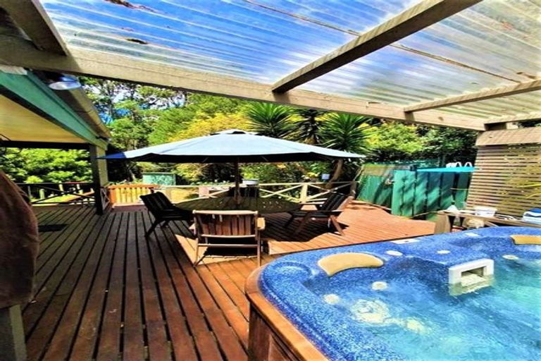 Photo of property in 102 Reid Road, Glenbrook, Waiuku, 2681