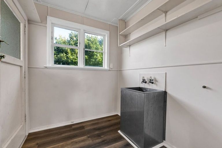 Photo of property in 53 Fairfield Road, Hawera, 4610