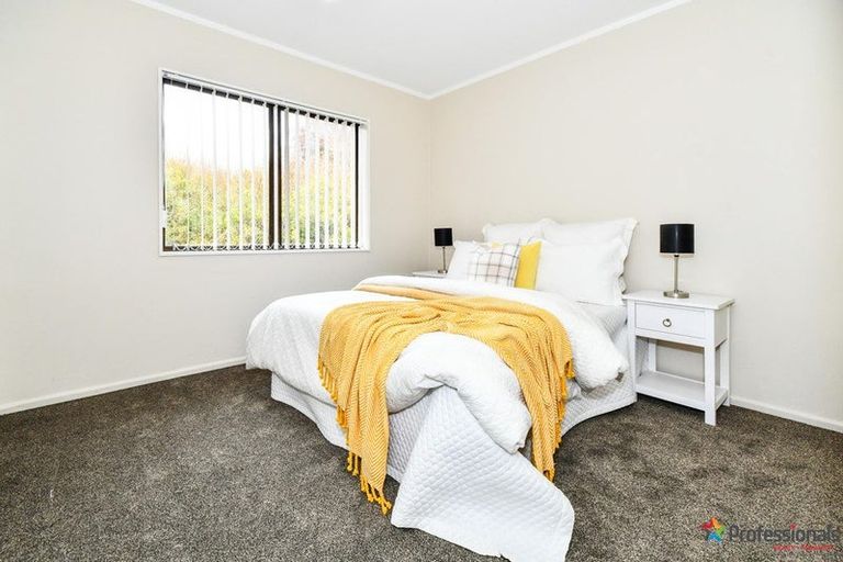 Photo of property in 18 Phoenix Place, Papatoetoe, Auckland, 2025