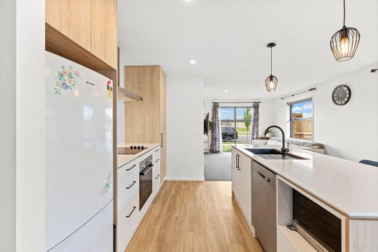 Photo of property in 175 Faringdon Boulevard, Rolleston, 7615