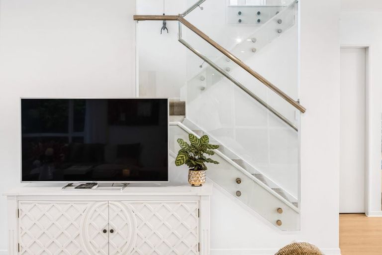 Photo of property in 44 Boocock Crescent, Orewa, 0931